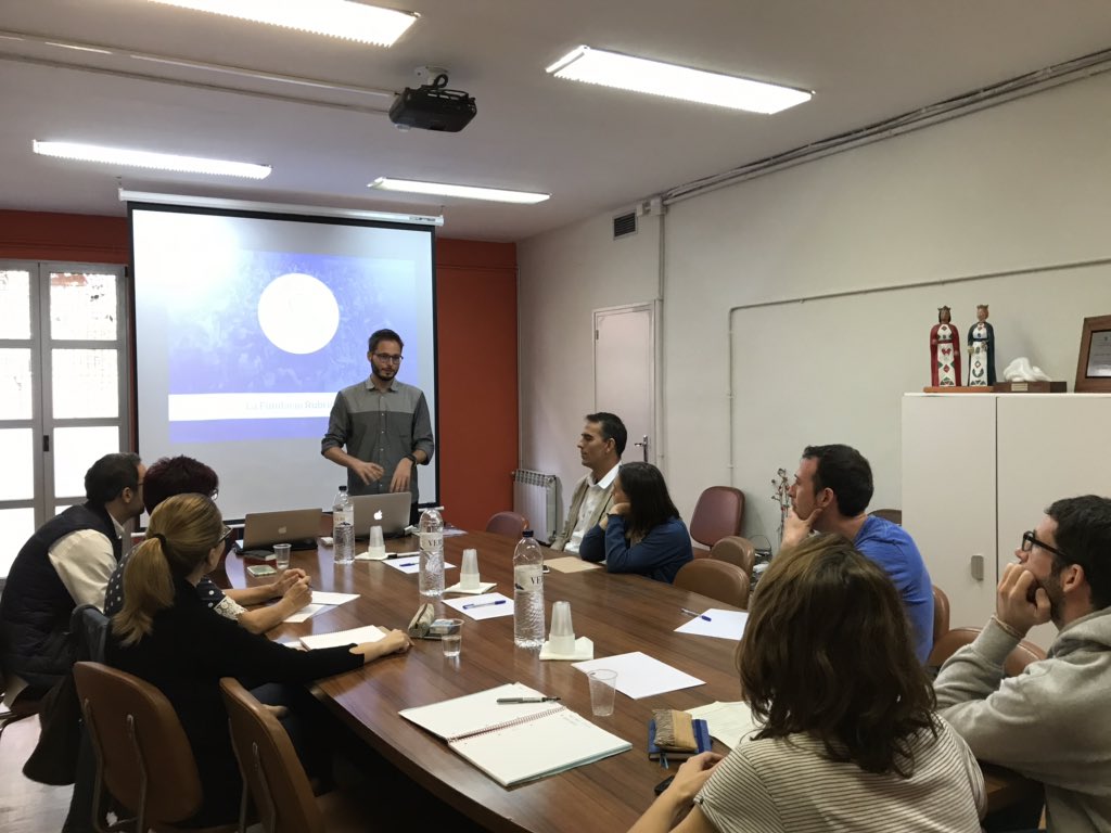 prodisterrassa's tweet image. Avui coneixem la @FRubricatus amb els companys i companyes de comunicació de diferents entitats de @_dincat i ens formem en #COMDigital amb @AchinchillaA ! #JuntsSomCapaços