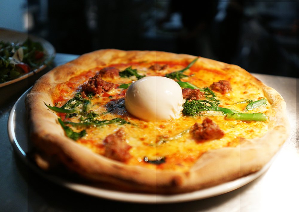adoreremo1's tweet photo. Do you need a #MondayMotivation? Take a look at our wondeful Burrata Pizza, it's waiting for you to start in a good mood this new week https://t.co/av8VF8p0qD #Strand #FleetStreet #PizzaLover #CoventGarden https://t.co/Rg4lpqqYqc