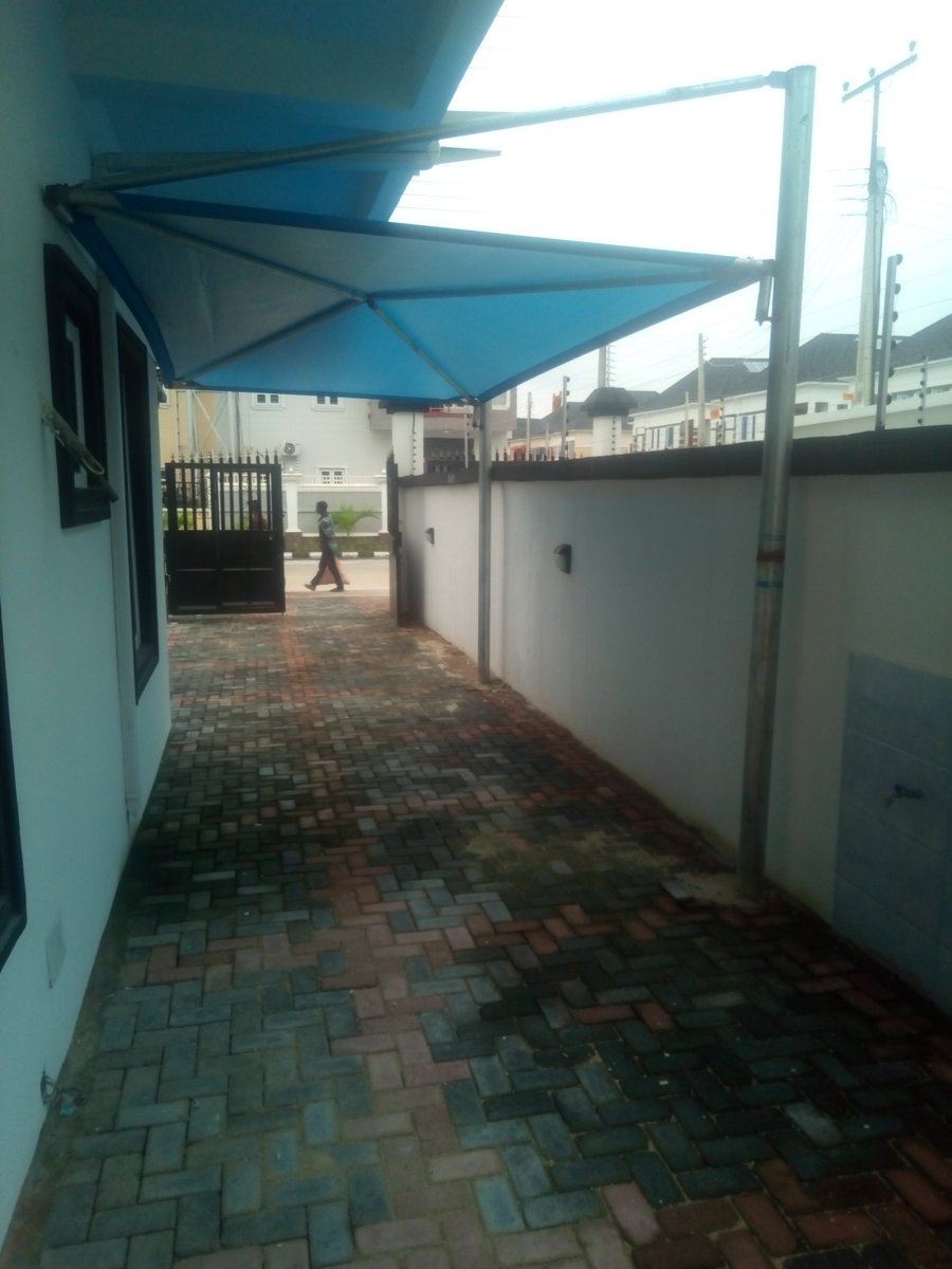 Revampinterior3's tweet photo. N59million detached duplex for sale @ ologolo lekki.

Beds 5 | Baths 5½
  
Enq: 08121920909 

The #MondayMotivation will be lit if Prince Harry &amp; Meghan can rock #NaturallyByTeoh #NGA2018 https://t.co/QYmggEuZKq