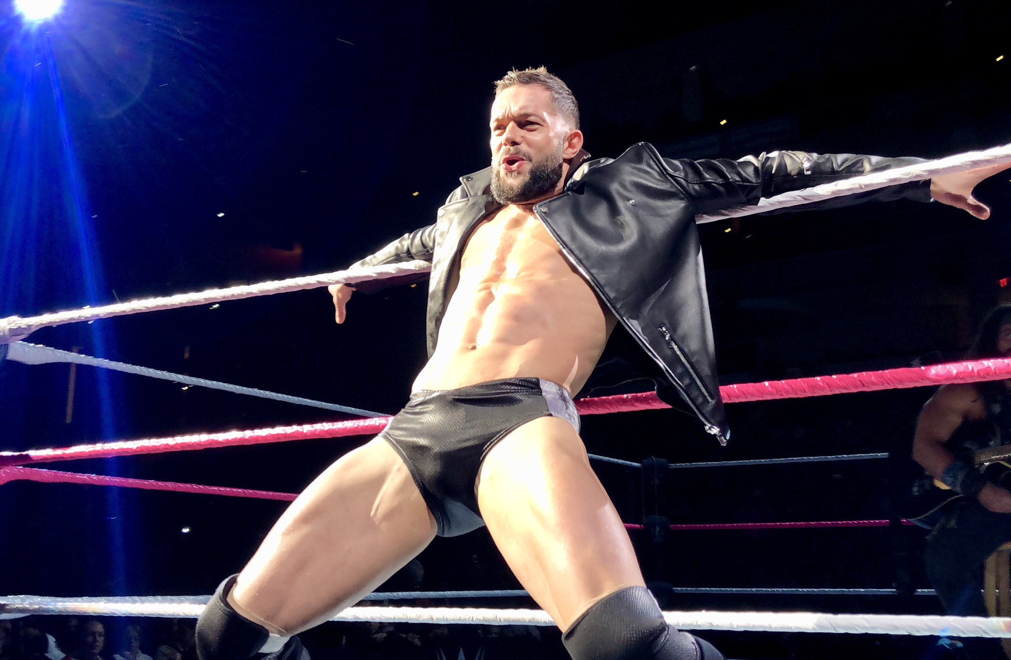 Dpj1KWRWsAAqpx_.jpg:large