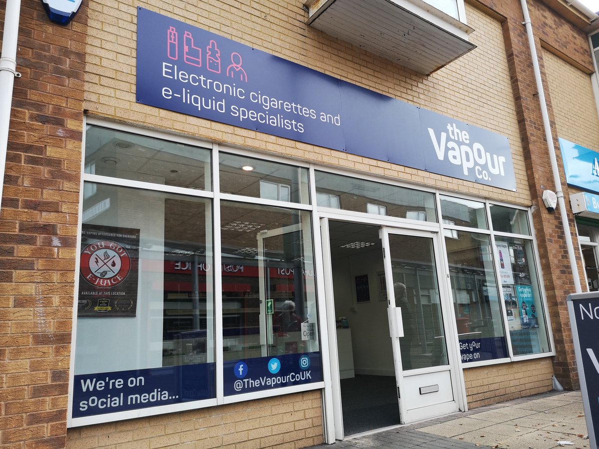 SxSwansea's tweet image. A great way to start the week off with this #fasciasign &amp;amp; #windowgraphics produced for @TheVapourCoUK earlier today