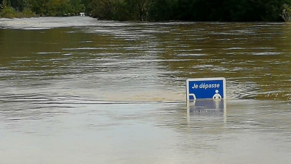 Meteo_Pyrenees's tweet image. #Aude à #homps #Inondation #InondationsAude @VISOV1 📷Didier Goffin