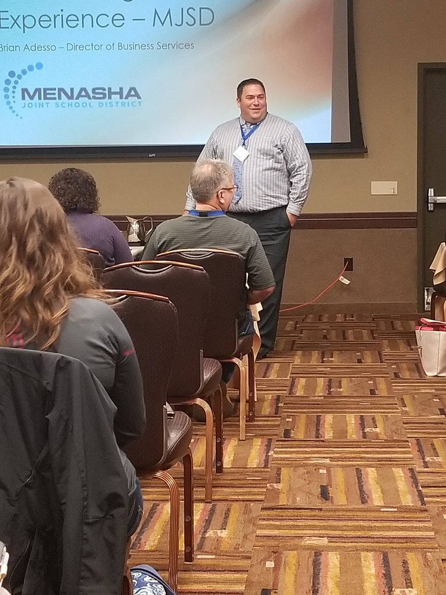 AmandaK_Skyward's tweet photo. Brian from Menasha Jt School District sharing their experience migrating from SMS 2.0 to Qmlativ at WI User Group. @BrianAdesso #wiskywardug https://t.co/laggsyeaQP