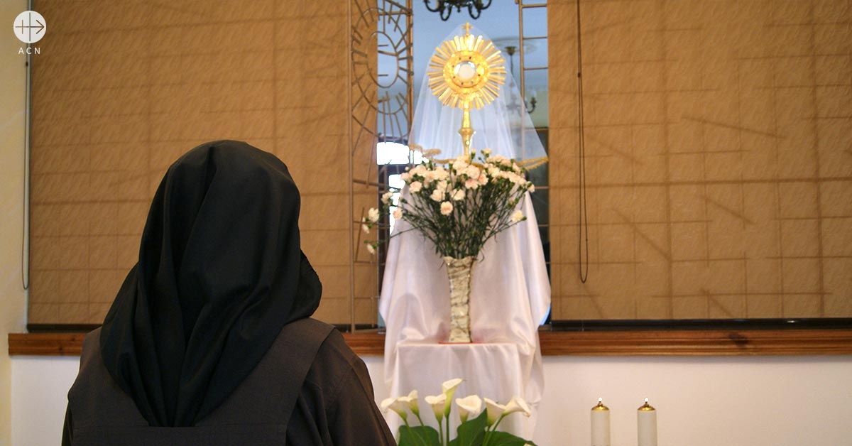 The mere presence of a #CarmeliteMonastery is in itself a sign of #hope and #faith. In #Ukraine, after the independence of Russian Communist Party, some #Polish #CarmeliteSisters settled in #Kiev in 1991 bit.ly/2EliMiJ