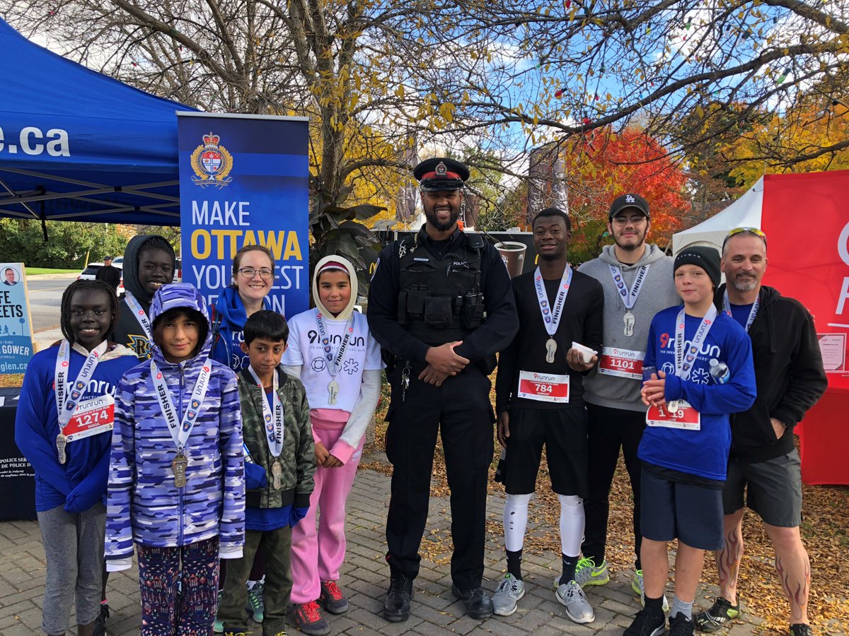 bgcottawa's tweet image. Our PYC Clubhouse running club closed out the season by participating in the @9RunRun race this weekend. Members have been training with @OttawaPolice Recruiting throughout the summer and fall to prepare for race day! #9RunRun #FirstResponders