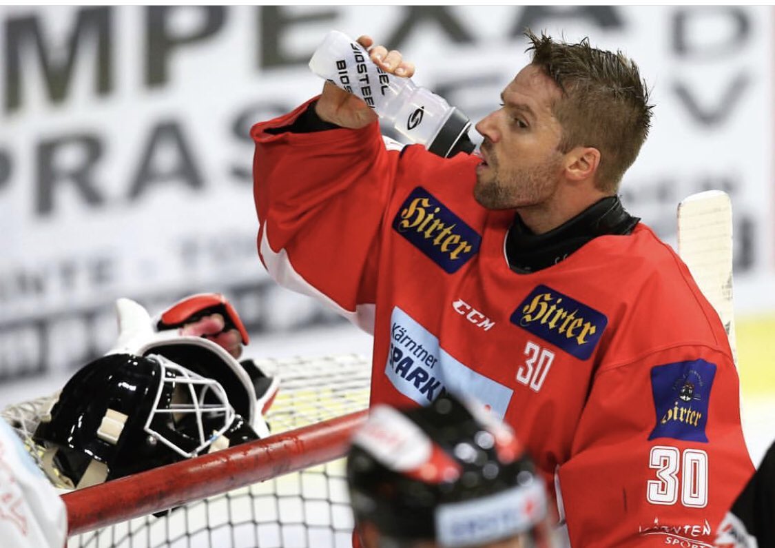 biosteel_de's tweet photo. Gratulation an den EC KAC zum gestrigen Heimerfolg gegen den HC Innsbruck 💪👍 #biosteel #DrinkBiosteelNotSugar #teambiosteel #ebel #biosteelsports #eckac https://t.co/6Q0lcFvoCN