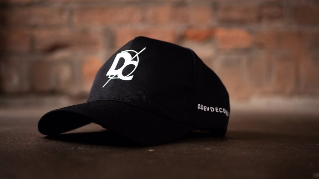DevDecoder's tweet photo. Get your thinking caps on... literally. Our new merch has arrived 🧢 #thinkingcap #ideas #hackmanchester #devdecoder #podcast #podernfamily #youtube https://t.co/XdNvIta5Jy