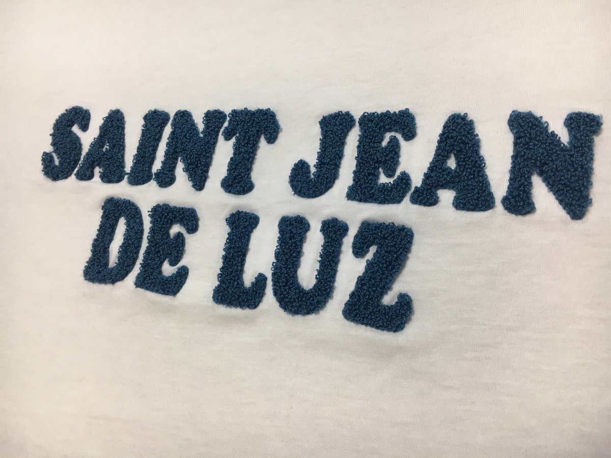 KokoloFrance's tweet photo. #MondayMarking Our expertise - Notre expertise | Boucles letters embroidery - Broderie bouclettes #Kokolo #tshirts #sweat #embroidery #marking https://t.co/N4xlPofdGu