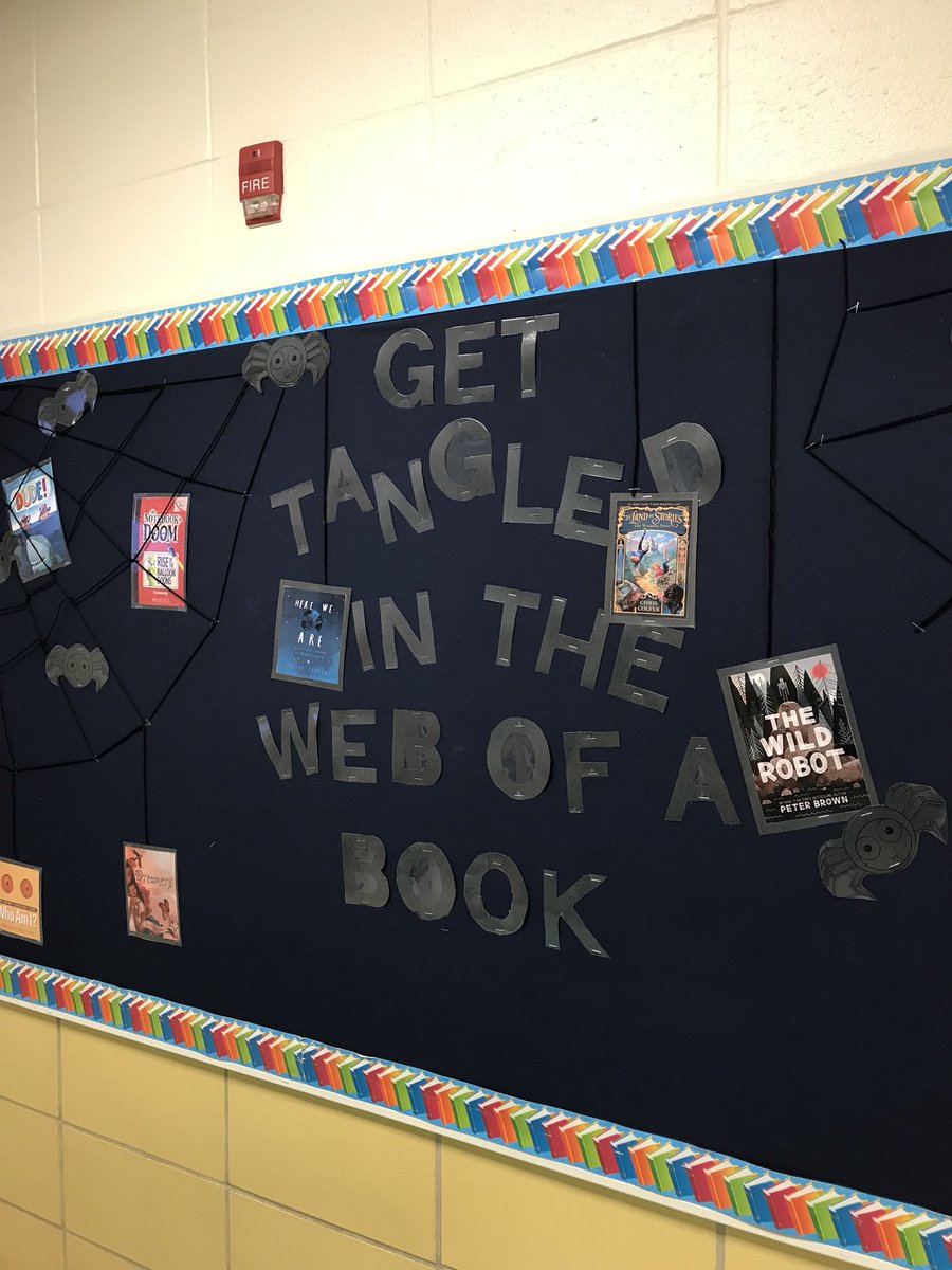 cp_library's tweet photo. #CPLibrary is ready for Halloween! Come in and see all the amazing books we have!! https://t.co/jl6mJeXjxI