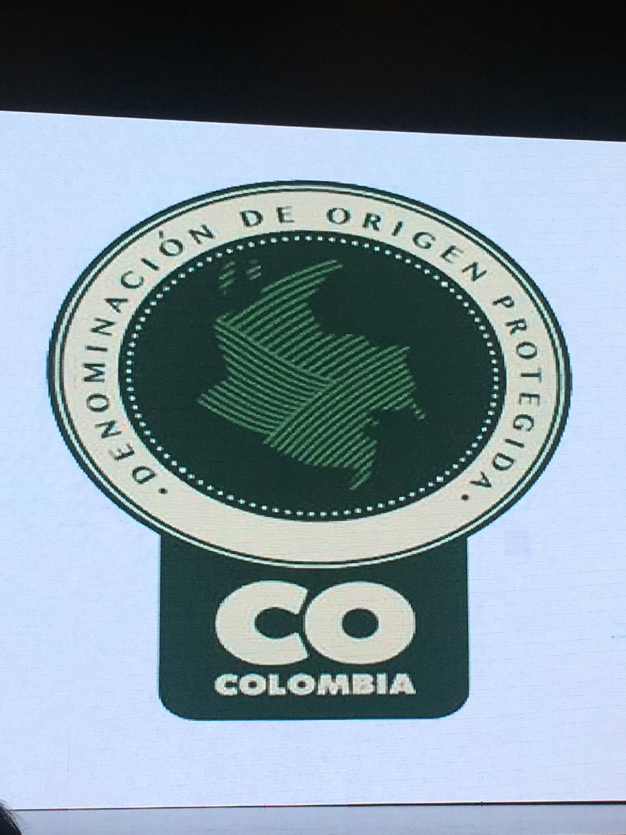 ufbjop's tweet photo. #LT #Ewin #Molina, Président de @aprecol, présente le projet de nouvelle appellation sur l’origine pour les #émeraudes de Colombie #Aprecol social #responsible sourcing #responsible mining #CEIPA https://t.co/twcDqNchan