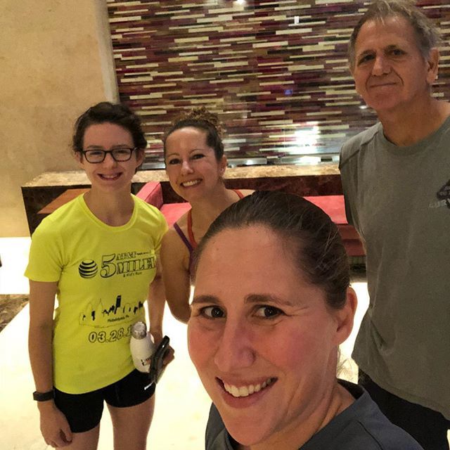 DianeHLeonard's tweet photo. Rise and run 🏃♀️
*
Great group for the first morning run/walk group at #npstory!
*
#running #run #conferencerunnerup #mondayvibes #mondaymotivation https://t.co/tJPFR4WiDK https://t.co/7HFF3ftUAw