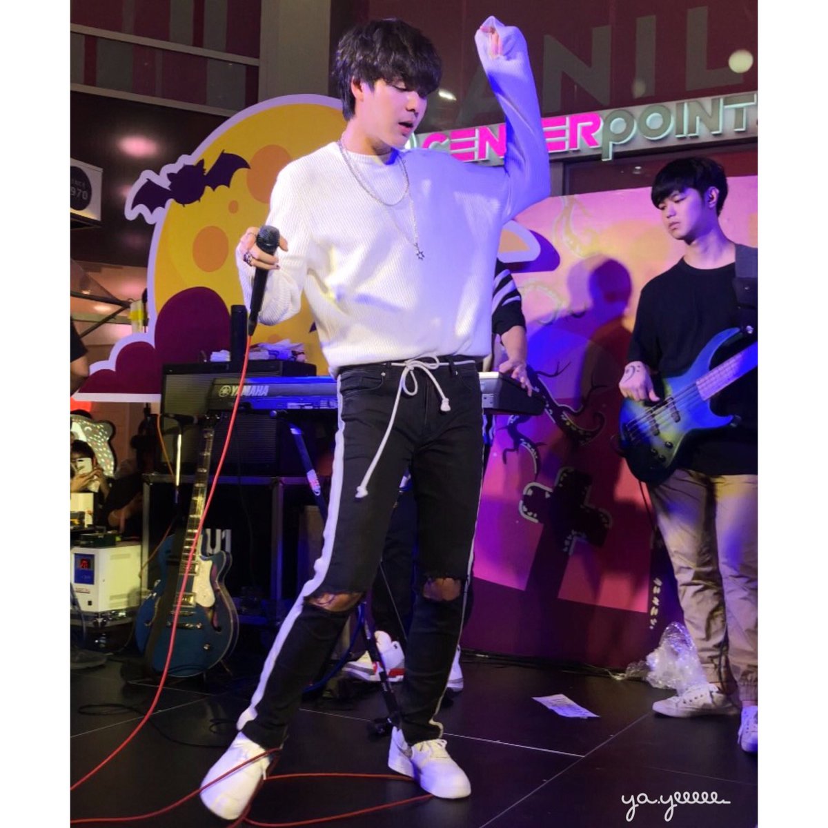 yayeeeee_'s tweet photo. คิดถึงพี่ทอย อยากไปเจอ อยากไปสบตา
อยากไปเห็นรอยยิ้มที่น่ารัก และเสียงอันนุ่มนวลของพี่ทอย ♥️♥️♥️
#InboxLive #TheToysSaysHi #SCASSET #SayHiบ้านหลังใหม่ #THETOYS https://t.co/aJYLFqZBb2