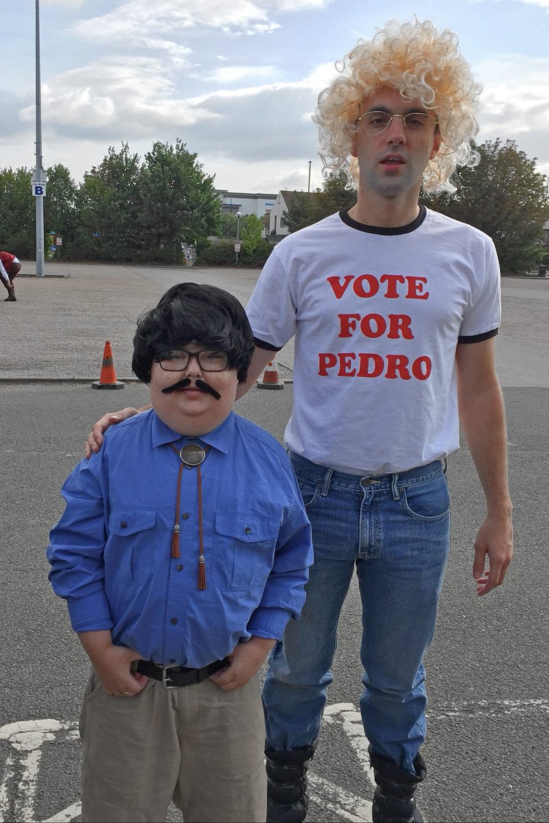 AHPs go above and beyond even outside of the Trust. 

Ollie is one of our physiotherapists and has worked with Dino for the past five years. But when Dino asked Ollie to come along to Comic Con (and chose his outfit for him) they went on a fantastic day out. 

#ahpsday