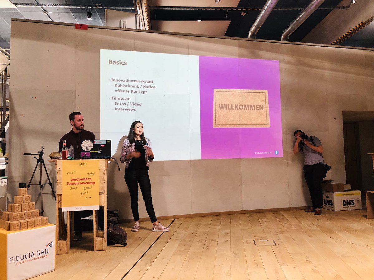 #Teilen ist das neue #Gemeinsam bei <a href="/fiducia_gad/">fiducia_gad</a> beim #Tomorrowcamp und auf deren #weConnect - toller Einstieg von <a href="/PeterWeitwinkel/">Moritz Graf</a> und <a href="/eisinger_isabel/">Isabel Eisinger</a> 🚀