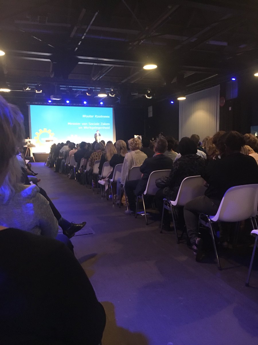 Minister Koolmees inburgering nieuwe stijl <a href="/Divosa/">sla</a> congres. Menselijk maatwerk! Regie gemeenten. Geleidende hand nodig. Ondersteunen en dan naar zelfredzaamheid. Blij mee! 
<a href="/zet/">Zbyszek</a> sleutelpersonen in als bruggenbouwers! 
<a href="/MinisterieSZW/">Ministerie van Sociale Zaken & Werkgelegenheid</a> <a href="/PharosKennis/">Pharos</a> @VerenigingNOV