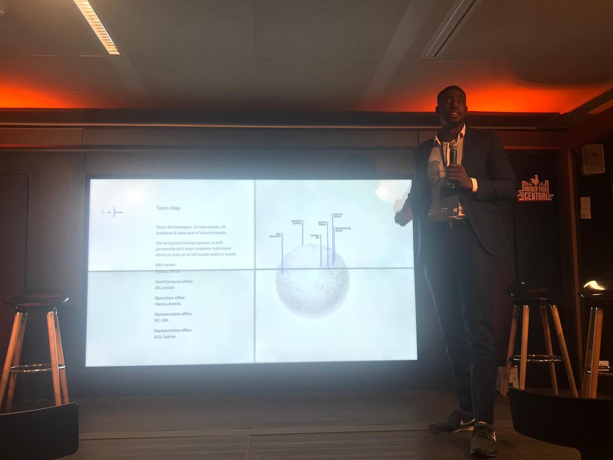 TheParallelUK's tweet photo. It was a pleasure discussing virtual realities place in smart cities to industry experts at the plug and play event in Paris #virtualreality #theparallelUK https://t.co/OgNbgt669J