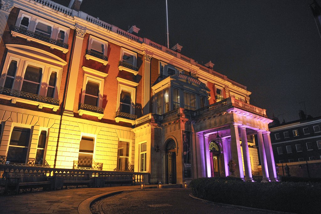 The LED Ballerinas looking beautiful dancing at the <a href="/WallaceMuseum/">The Wallace Collection</a> 

<a href="/Jlee_production/">Jlee Productions</a> suppling Ballerinas &amp; choreography for bespoke events:

jleeproductions.co.uk/acts/