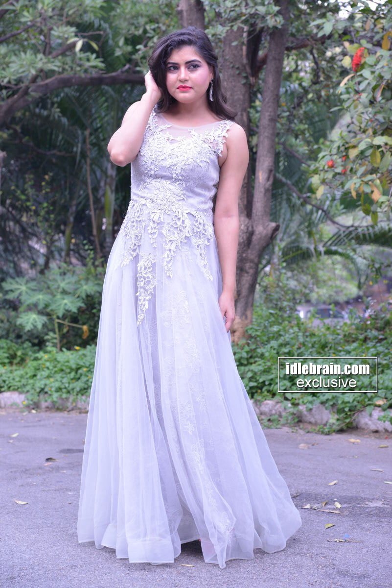 idlebraindotcom's tweet photo. Actress - #ShipraGaur photo gallery
https://t.co/Ckc3lk9Lxk https://t.co/JQ4x0dOWN8
