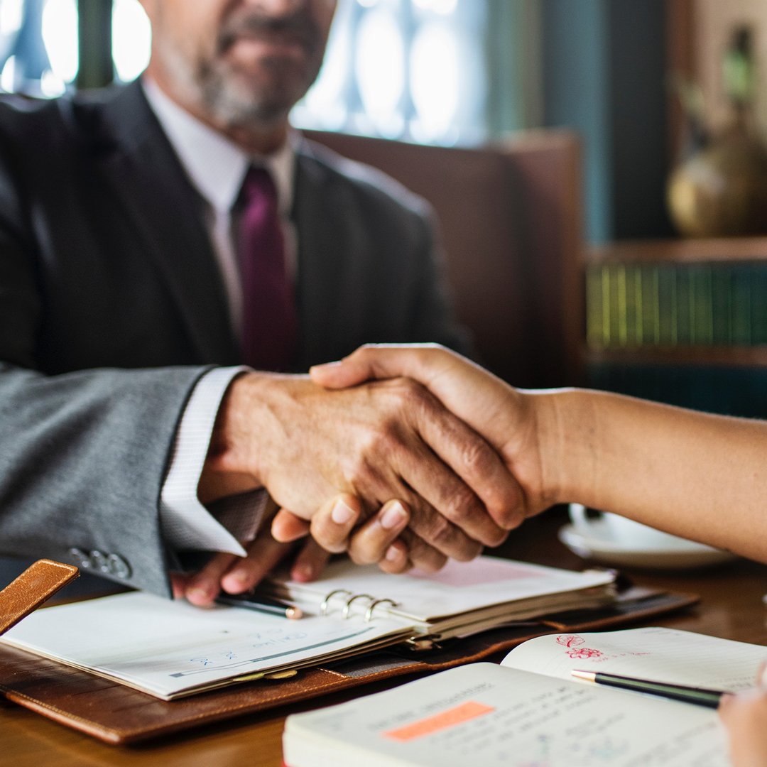 MOTOffTraining's tweet image. Job hunting in our later years can be challenging, not to mention stressful, but it doesn’t have to be. Find out how you can impress an interviewer for that #dreamjob with our help. bit.ly/2QQzNTl #InterviewTips