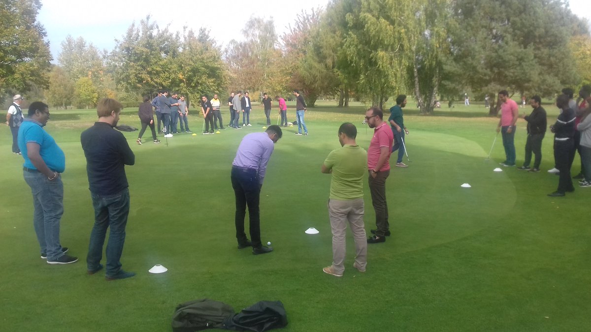 GroupeSmile's tweet photo. #SmileAtWork La BU DevOps Cloud Système a profité d'une journée qui leur était consacrée. Au programme : Revue des projets en cours, retours d'expérience, un déjeuner indien & une initiation au golf pour se challenger sur différents parcours #SmileIsFun #ThrowBackMonday https://t.co/q7fOLtKsH4