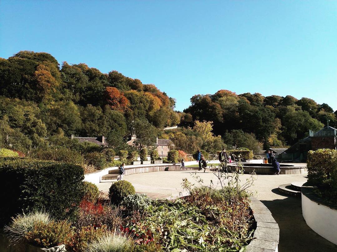 LeahBCardano's tweet photo. New Lanark looking absolutely stunning in the autumn sun! 🍂🍁 why not treat your kids this #OctoberWeek to a fun and educational family day out?! https://t.co/XRQmXBUavh