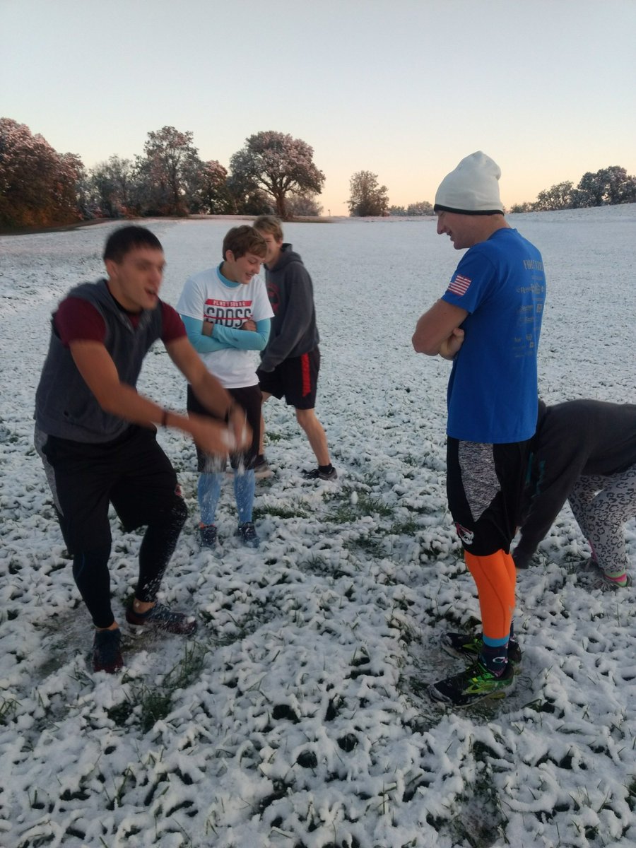 PHScctf's tweet photo. Cross Country practice Monday morning: now this is dedication!! https://t.co/DPCUvd0Qvw