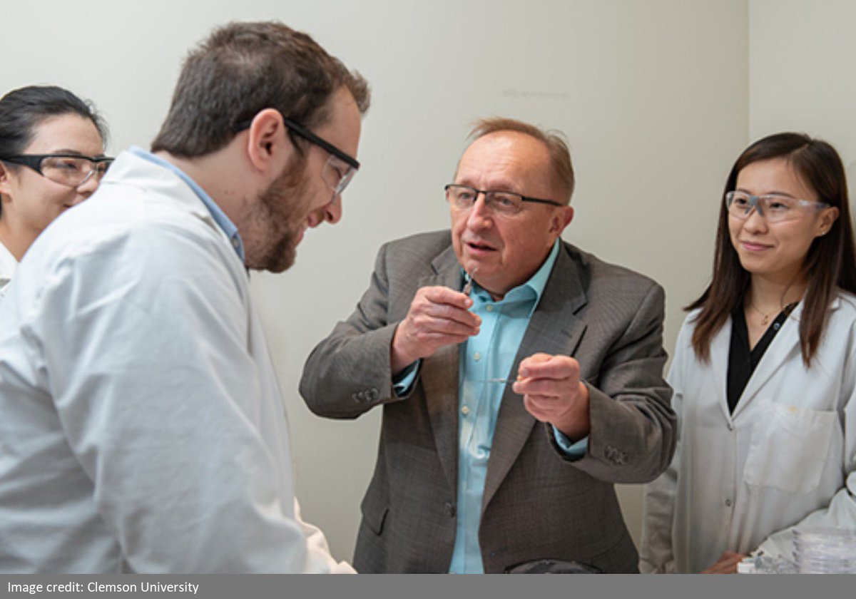 Scientists have been making 'self-healing' polymers for decades, but a new breakthrough from #NSFfunded researchers at <a href="/ClemsonUniv/">Clemson University</a> could allow them to be added cheaply to ordinary plastics, paints and coatings. Learn more: bit.ly/2yg4CtY