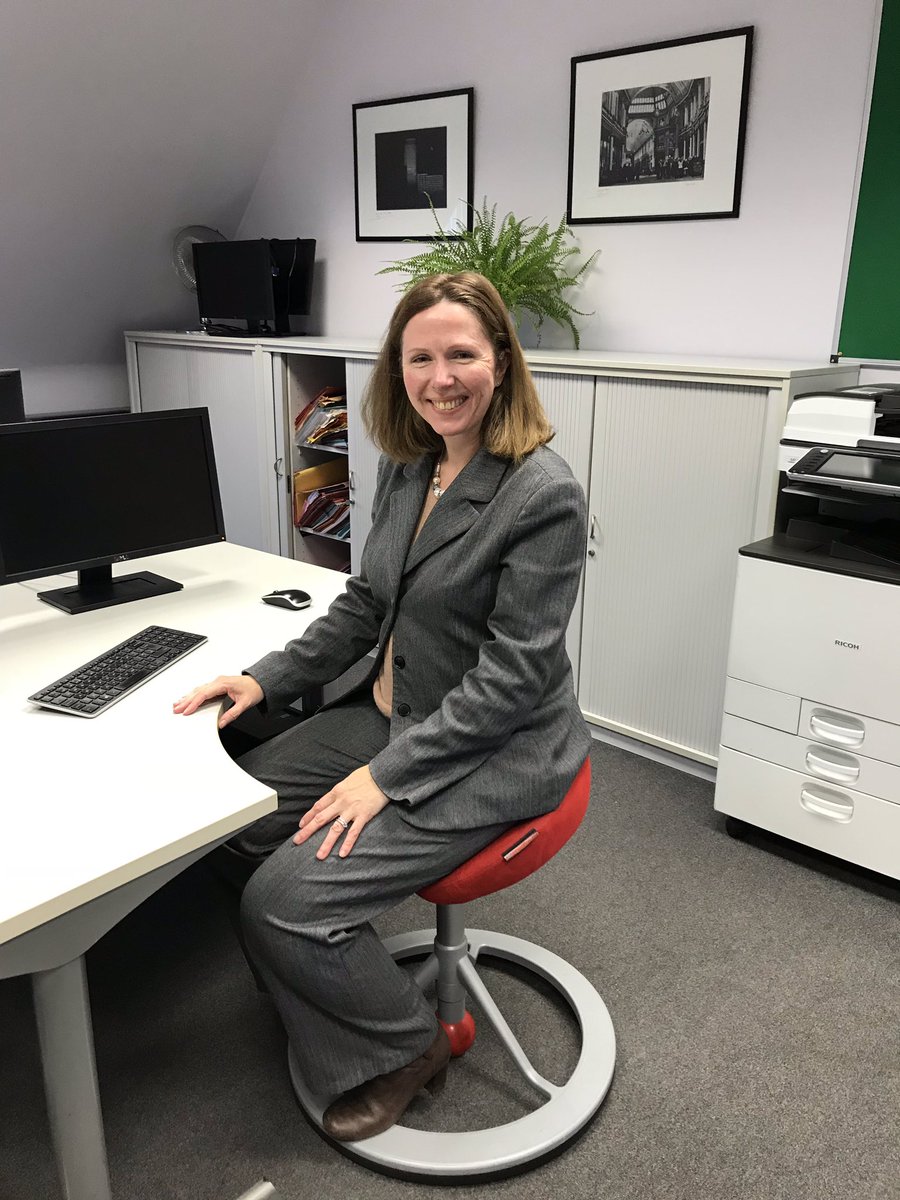 josiebsolicitor's tweet photo. Sad to give back my loaned #backapp chair today, we have got on so well together! @LabrumsStAlbans @relaxbackuk https://t.co/9IGzxajunE