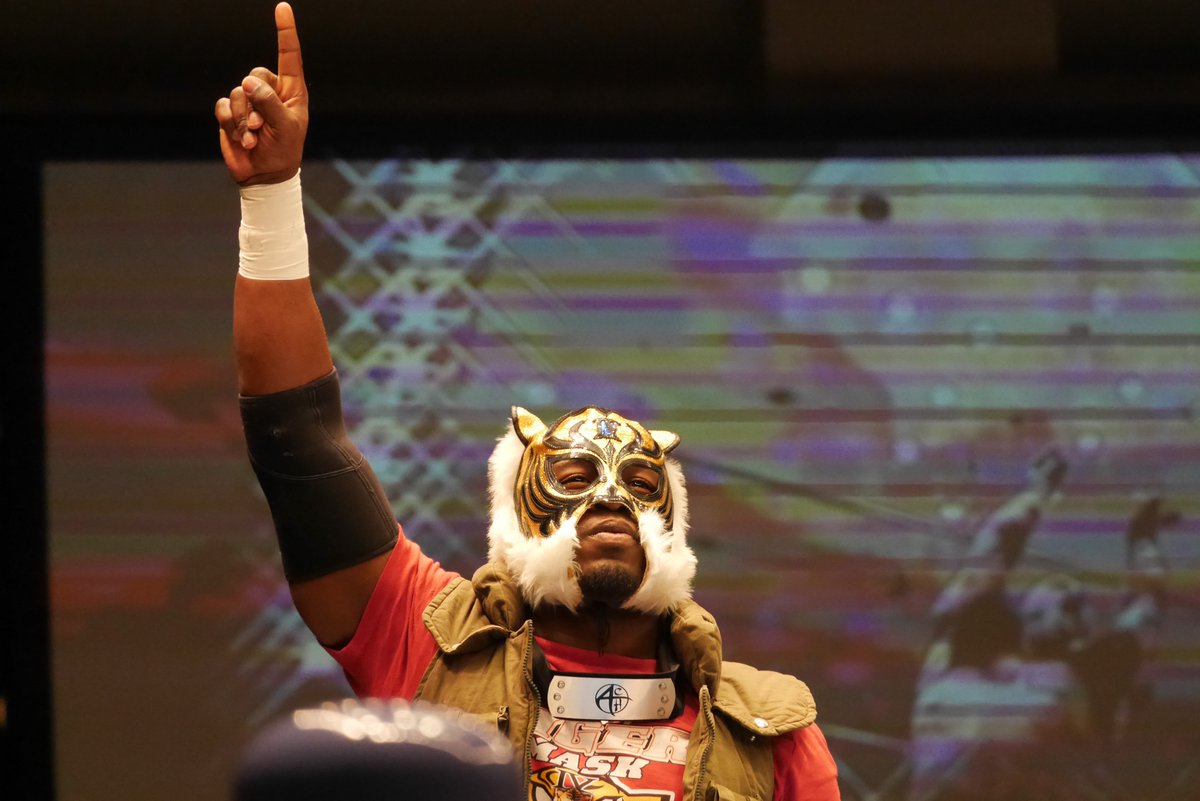 time2change_the's tweet photo. Welcomeback! @GoGoACH
See you tomorrow.
2018.5.22 & 6.3
#njpw #新日本プロレス #njbosj #bosj25 #ACH https://t.co/VuC9dvbMAO
