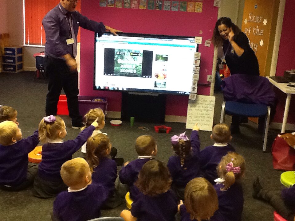 HillcrestNurs's tweet photo. Today in phonics we played Noisey Neighbour. The children had to use their listening ears to choose the same musical instrument that the Noisey Neighbour was playing. #PhaseOnePhonics https://t.co/4p2w8kvLuX