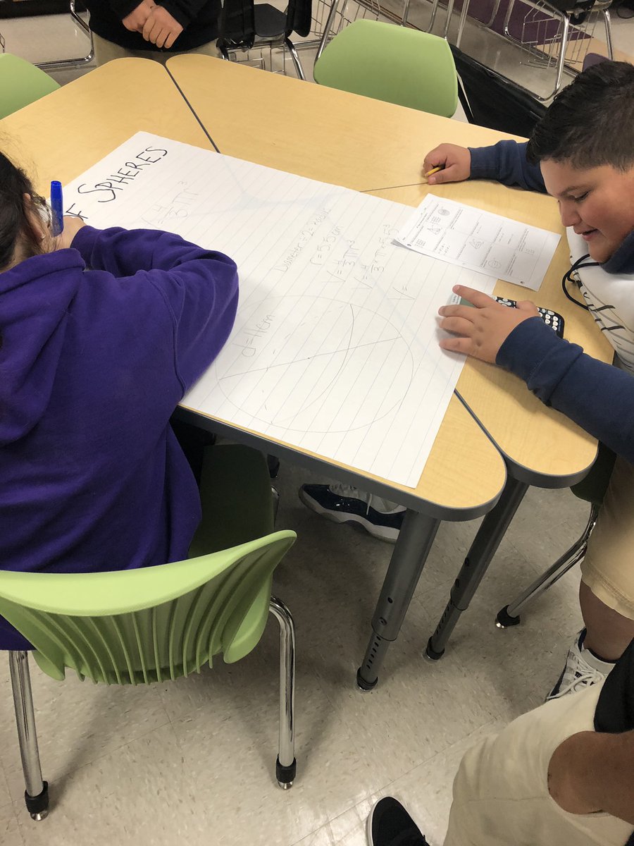 Elizabeth Mickelson tweet media