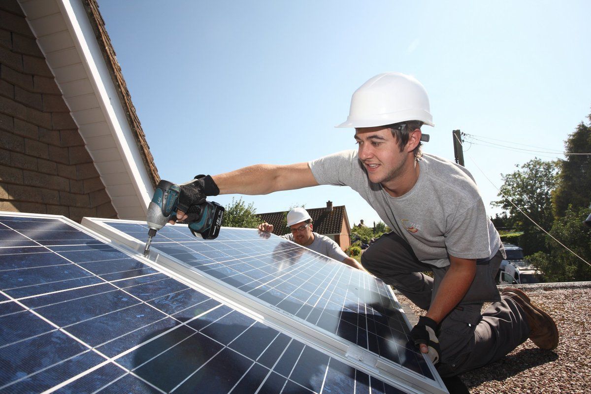 Solarstaff. Solar Panel installation. Монтажник солнечные панели. Поставка солнечных панелей. Монтажник солнечных.