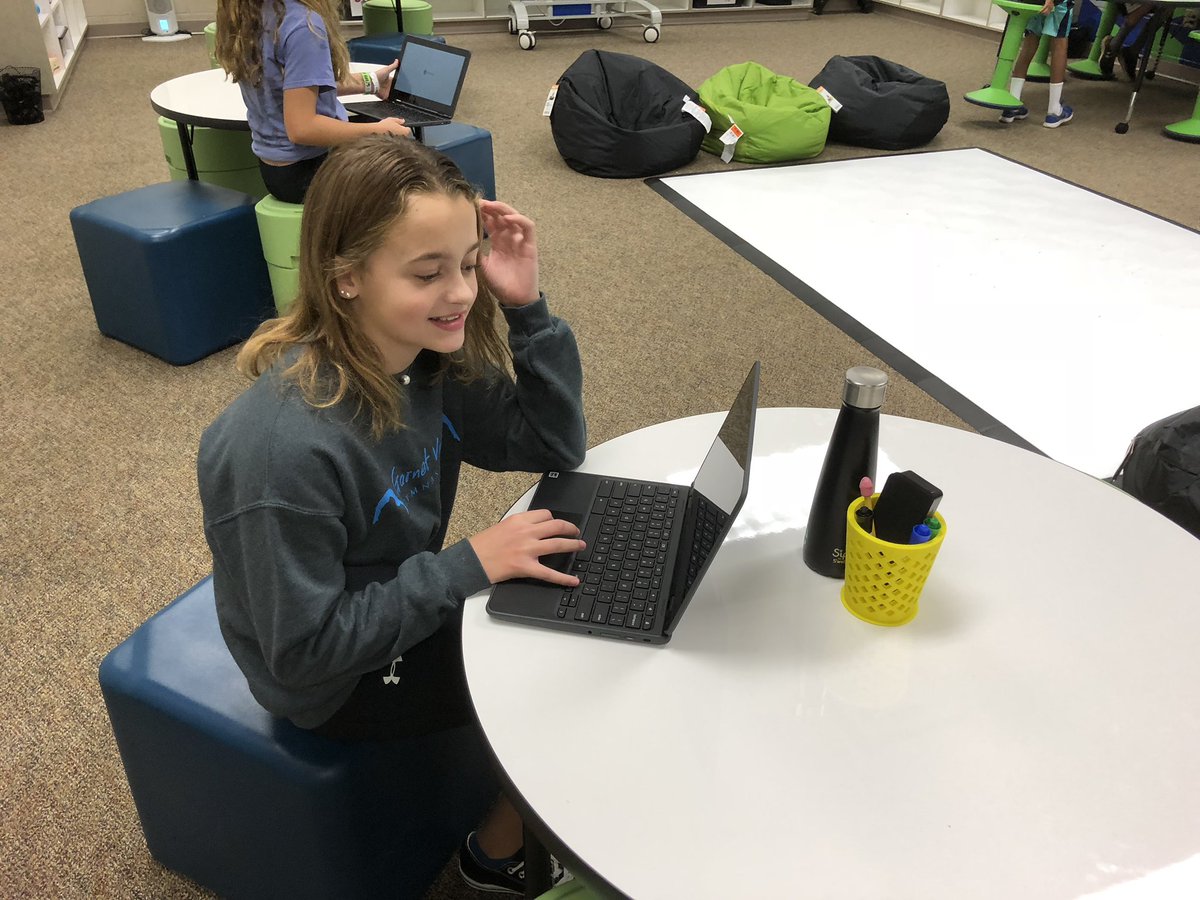 MrHirtTech's tweet photo. The #CFESTechLab is now open for business. My 5th grade RTII group got the first look and they were blown away! What a great space for #collaborativelearning and #innovation! @shawndutkiewicz https://t.co/HbrXubKR04