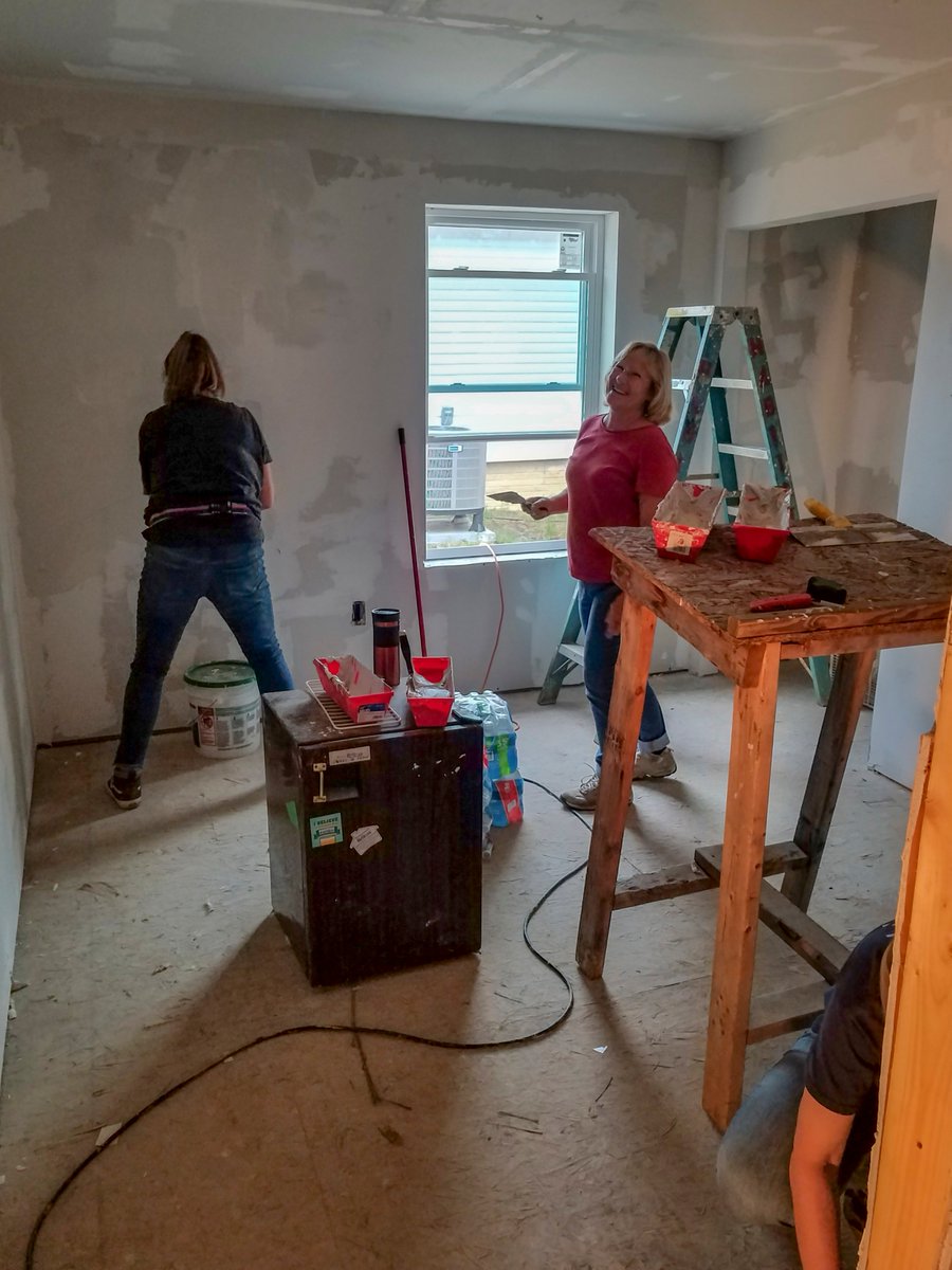 DJS employees from the Harford County office volunteered their time and skills, participating in a Day to Serve at <a href="/habitatsusq/">Habitat Susquehanna</a> in Aberdeen, Maryland: bit.ly/2EniDv8 #DayToServe