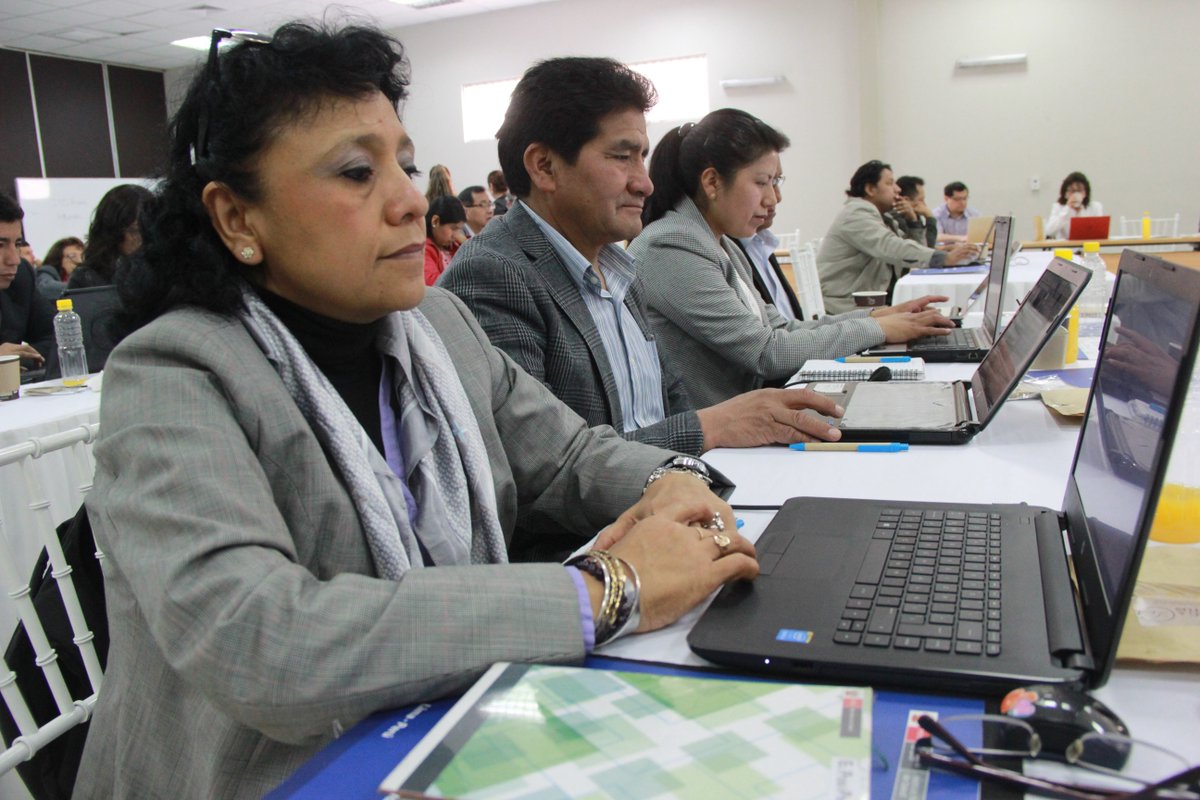 INS_Peru's tweet photo. Patricia Caballero, médico responsable de la #UNAGESP del INS, inauguró esta mañana el primer día del Curso Pre Congreso "Elaboración de Guías de Práctica Clínica Basadas en Evidencias para Hospitales Regionales".
#InsInforma https://t.co/WVDPDCQXv5