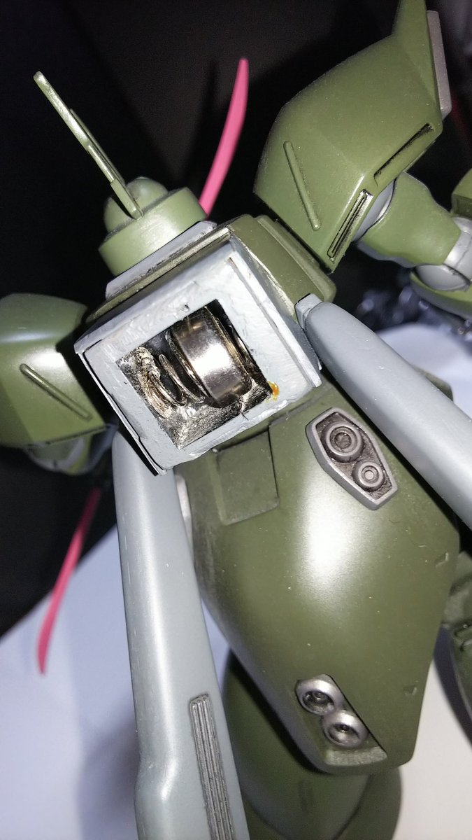 てけ めがねっ子推し Ar Twitter ガンプラも作られるのですね 電池内蔵の加工大変ですよね 自分もガンプラ電飾やります 自作の無線給電回路でledを光らせるやつ作りました コイルを踏むと電気が点く仕組みです