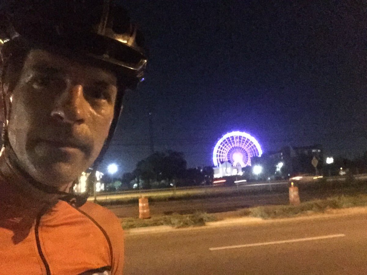 BesanconAdrian's tweet photo. Sweaty cyclist at Gartner getting ready for a big day. #GartnerSYM https://t.co/DLLnwV9mGm