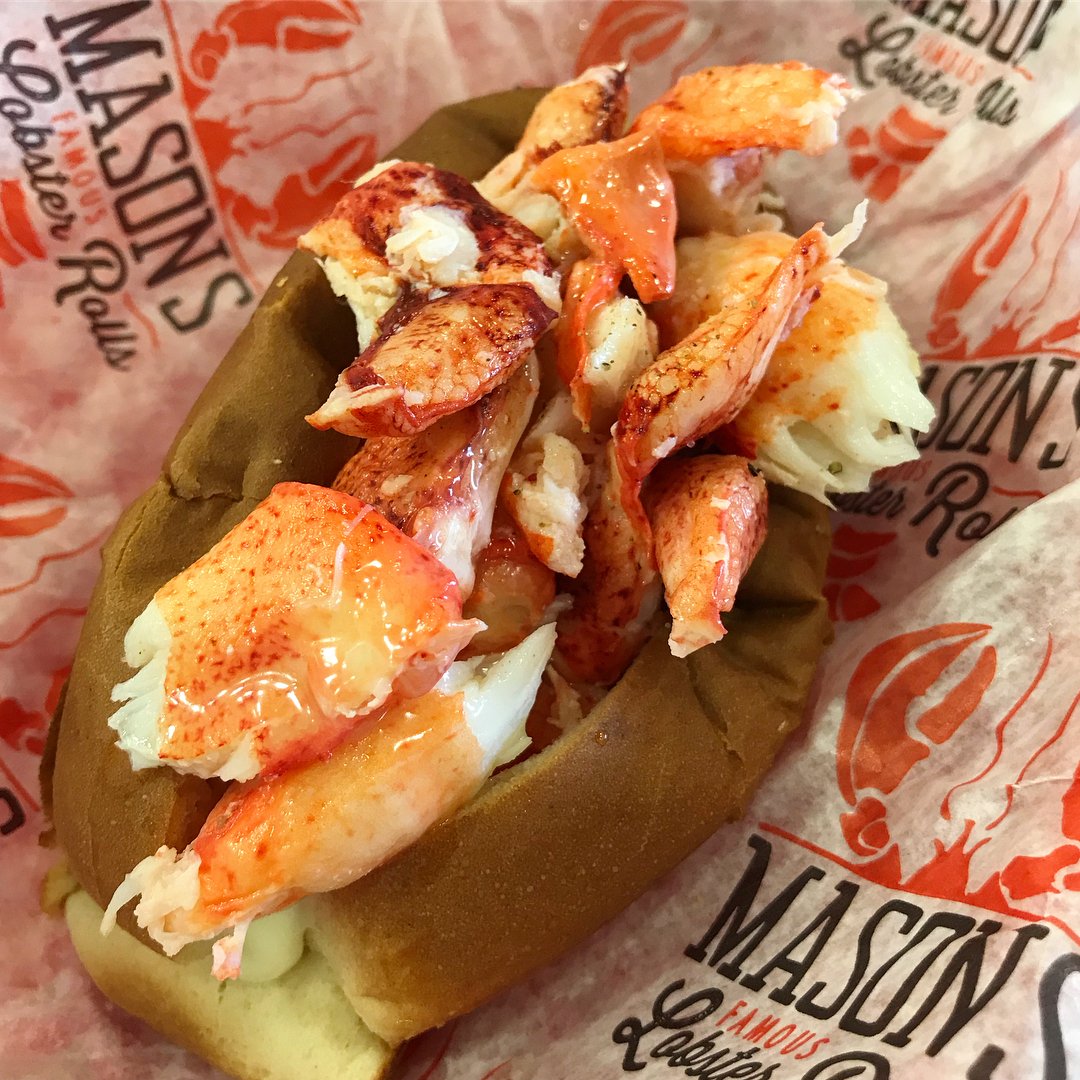 Rate this roll on a scale from delicious to mouth-watering.

📸: bit.ly/2NRSGrn