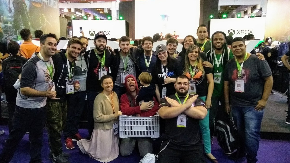 Paulo___Mendes's tweet photo. Já estou com saudades dessa comunidade linda 💚
Ano que vem tem mais #Xbox #XboxBGS #BGS2018 https://t.co/255ahLbMSk