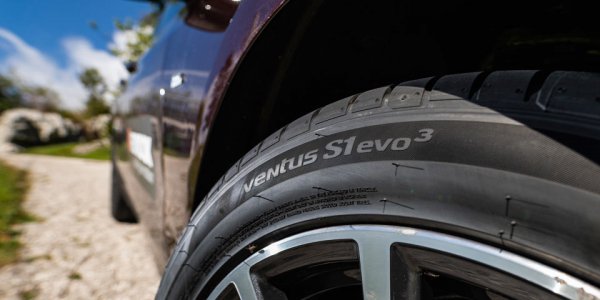 #Hankook ultra yüksek performans lastiği ailesini Ventus S1 evo 3 ile yeniliyor 🤩

👉 bit.ly/2RR24uf