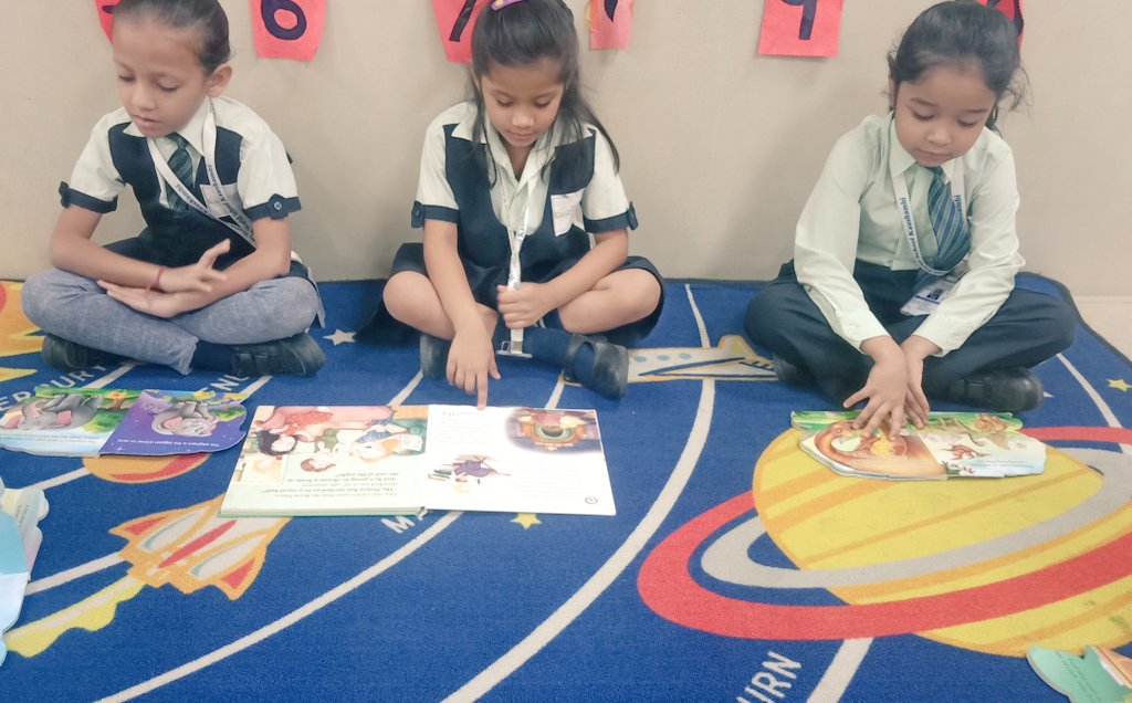 ShikhaVig's tweet photo. Inculcating reading habits at a young age 😊😊
Drop Everything And Read @sapna_sukul @tamanna_sikka @reema_karwal @dikshamadaan6 @VesraMehak @Anuja10054980 https://t.co/94ZheP2ND6