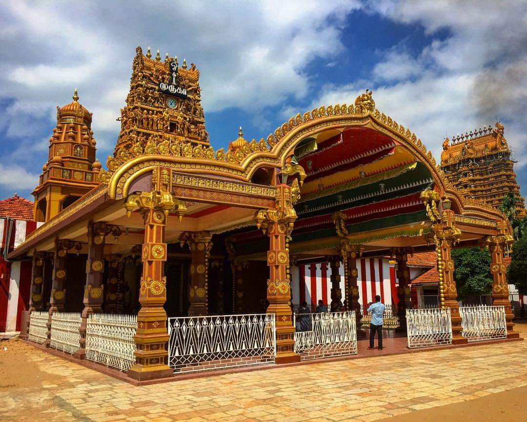 TravelFlute's tweet image. RT @lanka_d: Nallur Kandaswamy Kovil
In the hot arid lands of Nallur, in Jaffna, rises the majestic Hindu temple for Skanda/Murugan the god of love, war &amp;amp; beauty.
#VisitSriLanka
#withdnlankatours🇱🇰 #srilankanculture#srilankanheritage
#northprovince #jaff…