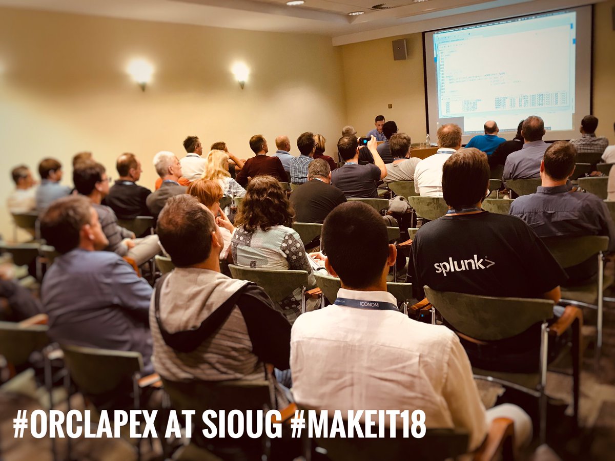 Packed room for @mgoricki on #orclapex APIs. @sioug_si #MakeIT18