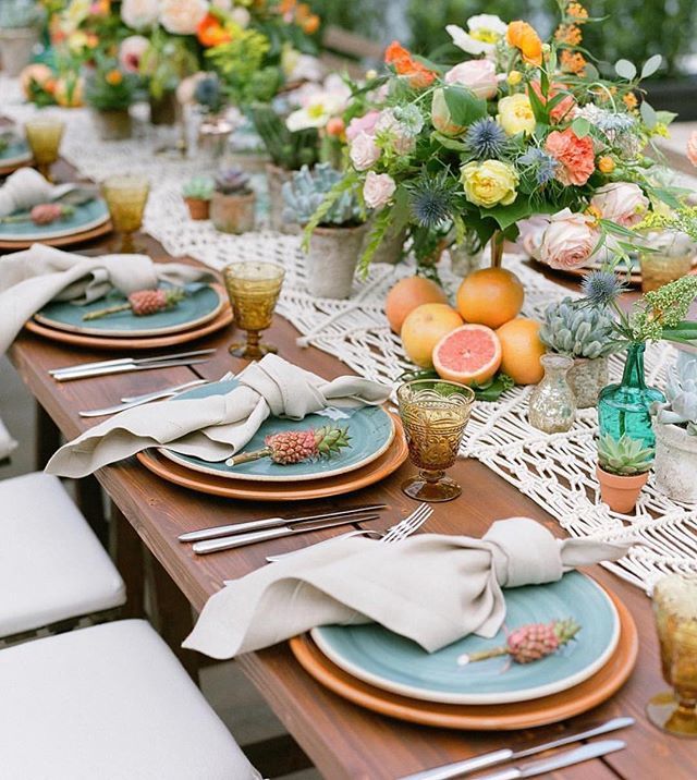 #weddinginspo del día : estas mesas cuyos detalles y colores no me puede gustar más. Y a vosotros?
ℹ️ vía @lakecomoweddings 📸 <a href="/josevilla/">josevilla</a> .
.
.
#boda #bodas #wedding #mesas #deco #decoracion #weddingdecor #invitadaperfecta ift.tt/2J389jz