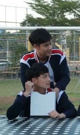 d3xini's tweet photo. เนี่ยโมเม้นๆๆๆเค้ากลัวลูกโป่งก็ไปแกล้งเค้าอ่ะเนอะ บ้าเอ้ยนี่เลาหยุดชิปไม่ได้
#นนนชิม่อน #แปงเวฟ https://t.co/V1sJFadG0Z