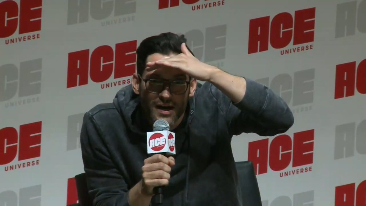 deckerstar17's tweet photo. Why is he so damn cute💖
#LuciferOnNetflix
#AceComicCom https://t.co/sBpMrecZKa