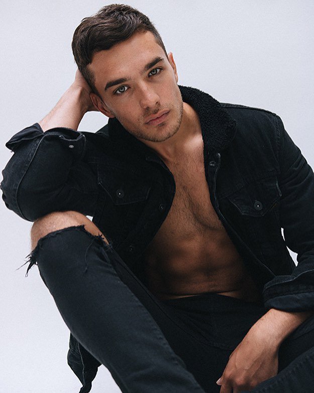 MOT Models tweet media