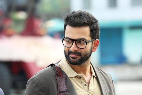 AdhiMad's tweet photo. The Man Who Turned Haters To His Fans 

His Name Is #PrithvirajSukumaran 😎

Rajuvettan❤️

#HappyBirthdayPrithvi

@PrithviOfficial @Poffactio https://t.co/TQrzNwX7w9