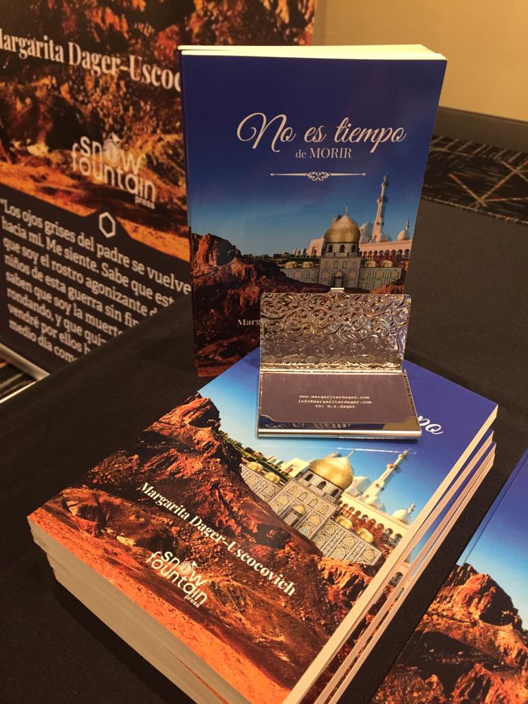 lanotalatina's tweet photo. #NoEsTiempoDeMorir... de la escritora Margarita Dager-Uscocovic, columnista de @lanotalatina Su pluma brilla en el #HispanicBookFair de @MiLibroHispano ¡Visiten su stand! #HispanicHeritageMonth https://t.co/7CedPm1RRU