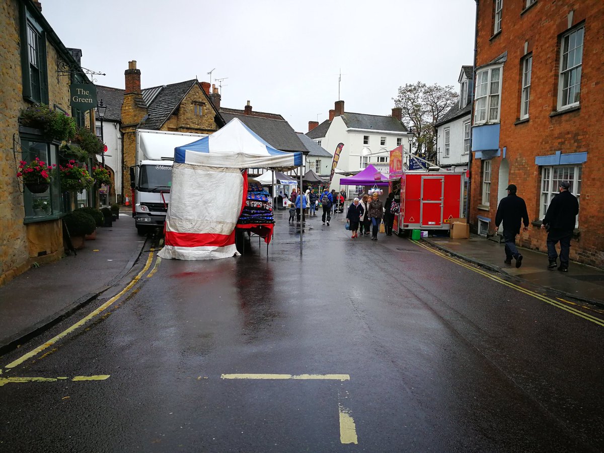 banjo2109's tweet photo. Spent some of my day off at #Sherborne for #PackMondayFair haven't been for about 20 years. Didn't buy anything. Did a lot of walking, just over 6 miles. https://t.co/NiTy05iIWt